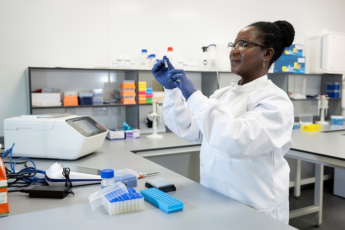 Laboratory image at RAVIC